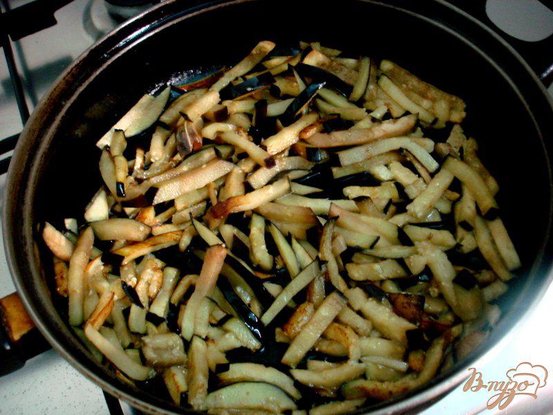 Фото приготовление рецепта: Салат из сердца с баклажанами и грибами шаг №6