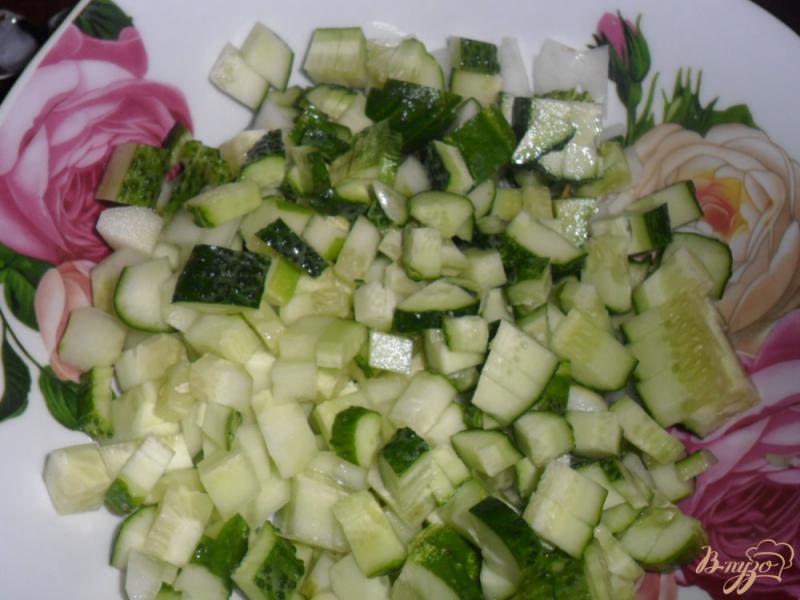 Фото приготовление рецепта: Салат с огурцов и помидоров Весна шаг №1