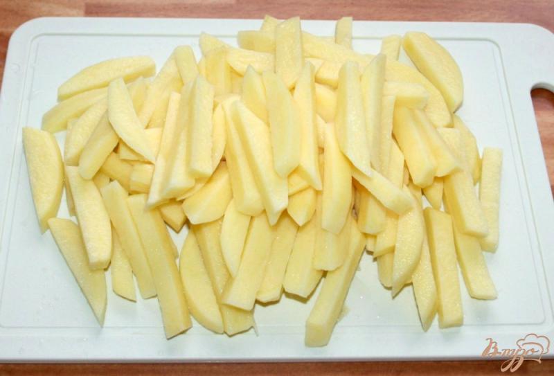 Фото приготовление рецепта: Картофель фри без масла шаг №1
