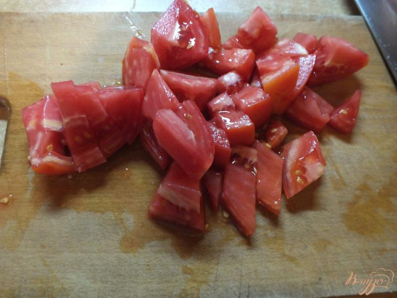 Фото приготовление рецепта: Салат со смородиновым соусом шаг №2