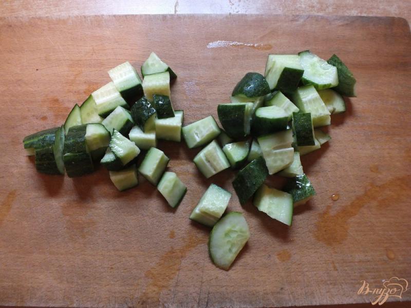 Фото приготовление рецепта: Салат со смородиновым соусом шаг №1