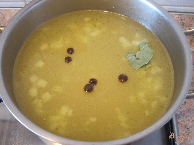 Фото приготовление рецепта: Белый суп «Жур» шаг №7