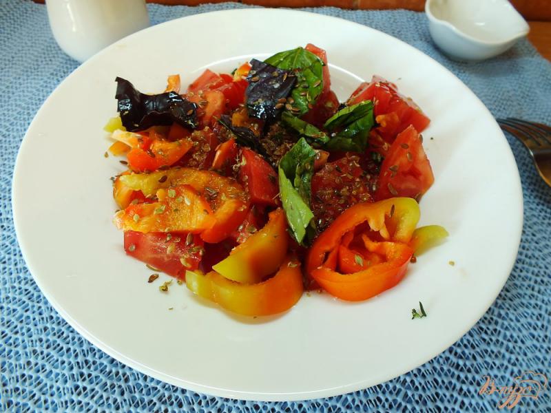 Фото приготовление рецепта: Салат со свежими розмарином и тимьяном шаг №8