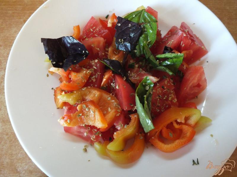 Фото приготовление рецепта: Салат со свежими розмарином и тимьяном шаг №6