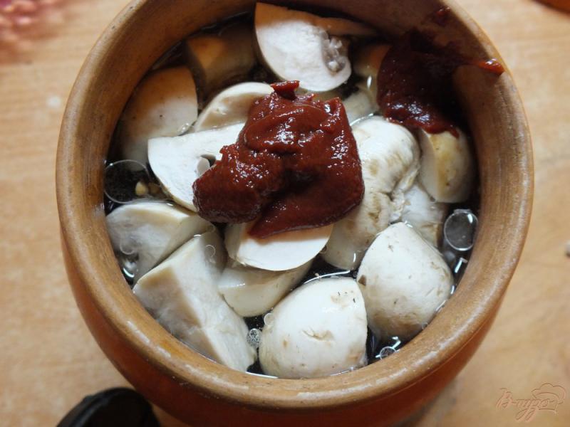 Фото приготовление рецепта: Гречка с грибами в духовке шаг №4