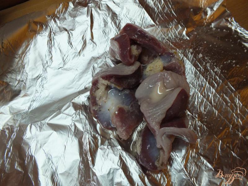 Фото приготовление рецепта: Куриные желудки с шампиньонами и перцем шаг №1