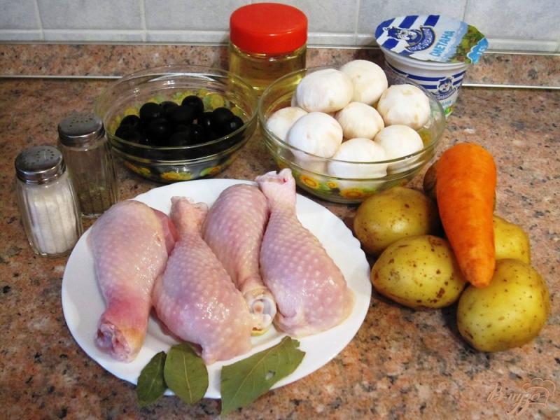 Фото приготовление рецепта: Грибной суп с маслинами шаг №1