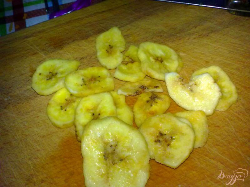 Фото приготовление рецепта: Компот яблочный с бананом и кардамоном шаг №1
