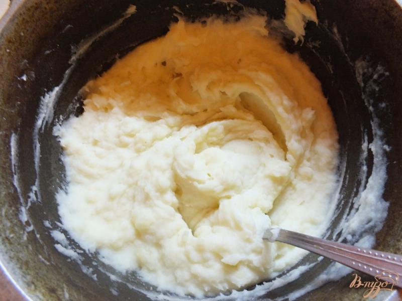 Фото приготовление рецепта: Картофельное пюре с сулугуни шаг №3