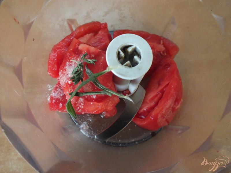 Фото приготовление рецепта: Холодный томатный суп с печеной тыквой шаг №4