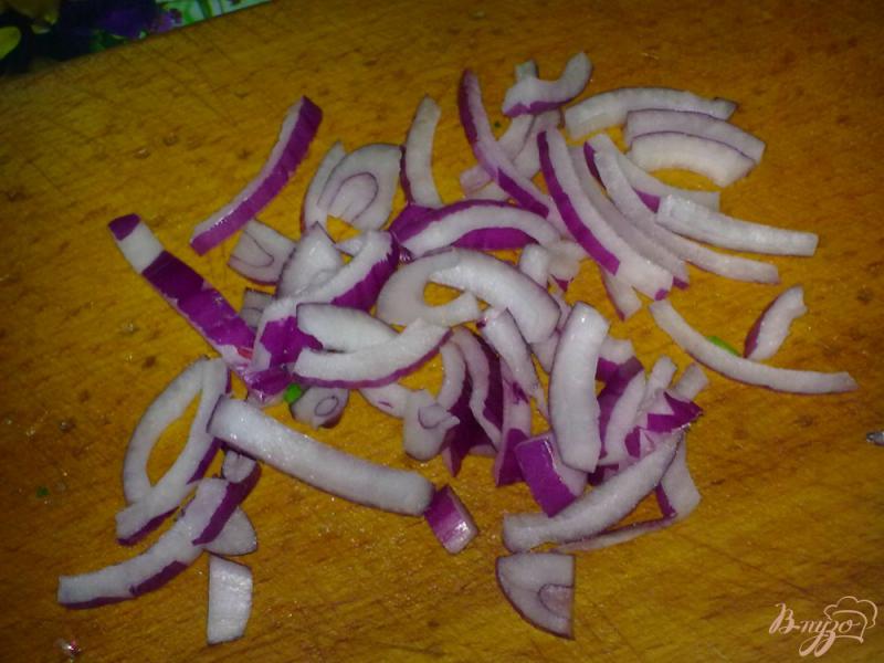 Фото приготовление рецепта: Салат из кабачка и огурца шаг №4
