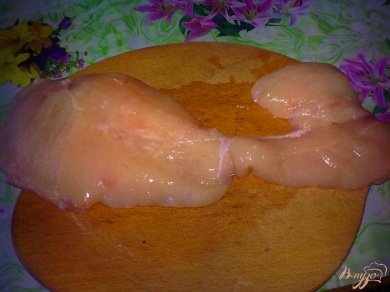 Фото приготовление рецепта: Куриное филе в сыре шаг №1