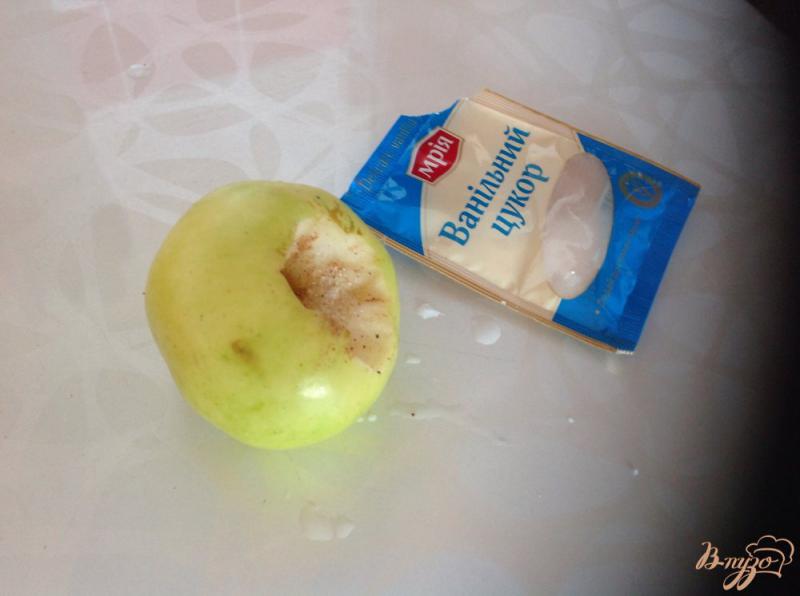 Фото приготовление рецепта: Печеные яблоки шаг №4