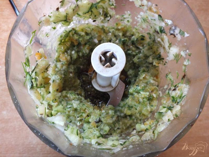 Фото приготовление рецепта: Холодный суп-пюре из печеных овощей и лаваша шаг №10