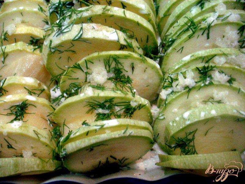 Фото приготовление рецепта: Картофель с кабачками запеченные в сливках шаг №8