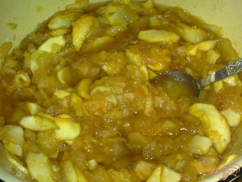 Фото приготовление рецепта: Яблочное варенье с лимоном и имбирем шаг №5