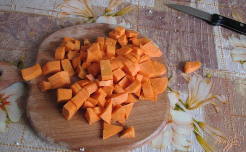 Фото приготовление рецепта: Цветная капуста тушеная с картошкой и морковью шаг №3