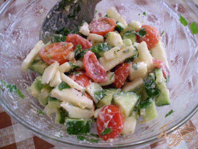 Фото приготовление рецепта: Овощной салат с кольраби шаг №8