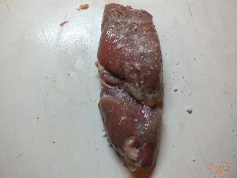 Фото приготовление рецепта: Мясо под шубой из зелени шаг №2