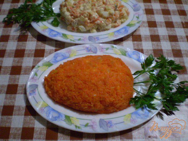 Фото приготовление рецепта: Салат «Морковка» шаг №7