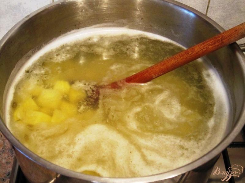 Фото приготовление рецепта: Мясной суп с овощами шаг №6