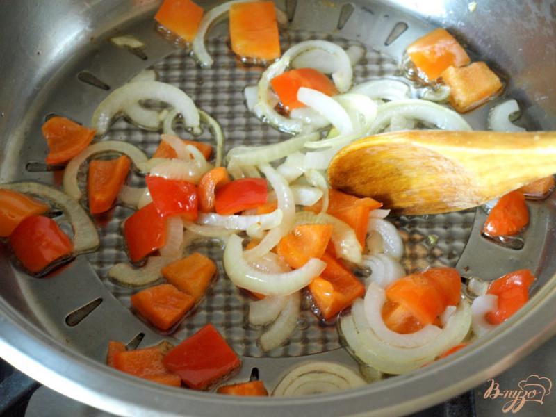 Фото приготовление рецепта: Салат с баклажанами и перцем шаг №3