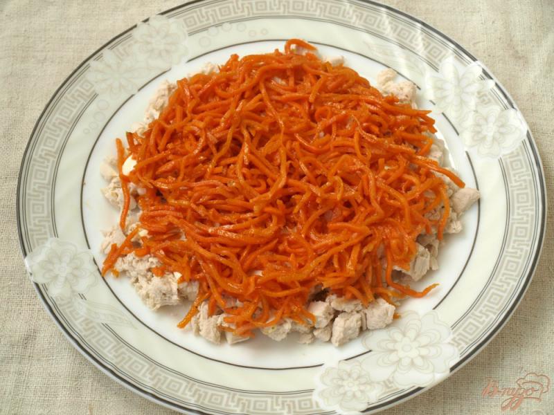 Фото приготовление рецепта: Салат с корейской морковкой шаг №2