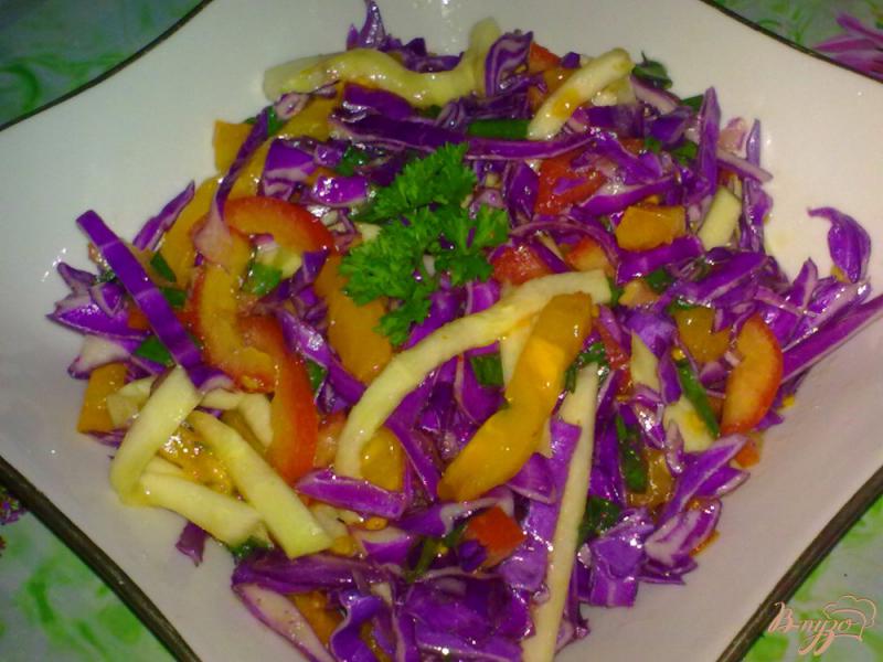 Фото приготовление рецепта: Салат из капусты с кабачком шаг №5