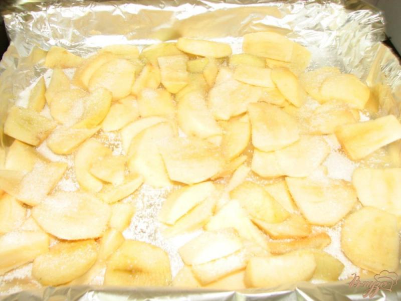 Фото приготовление рецепта: Пирог домашний яблочный шаг №6