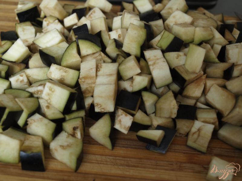 Фото приготовление рецепта: Тёплый салат из баклажанов шаг №1