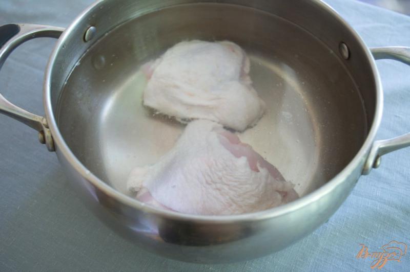 Фото приготовление рецепта: Густой рассольник с курицей и грибами шаг №1