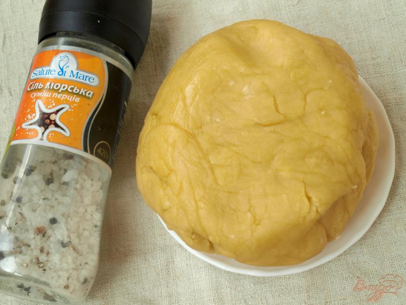 Фото приготовление рецепта: Пирожки с ветчиной и сыром из творожного теста шаг №1