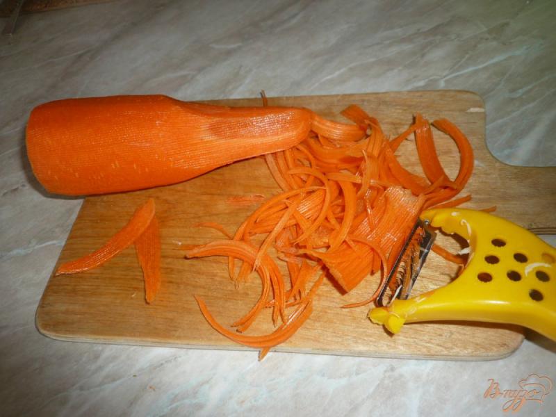 Фото приготовление рецепта: Маринованный салат из капусты с перцем и морковью шаг №5
