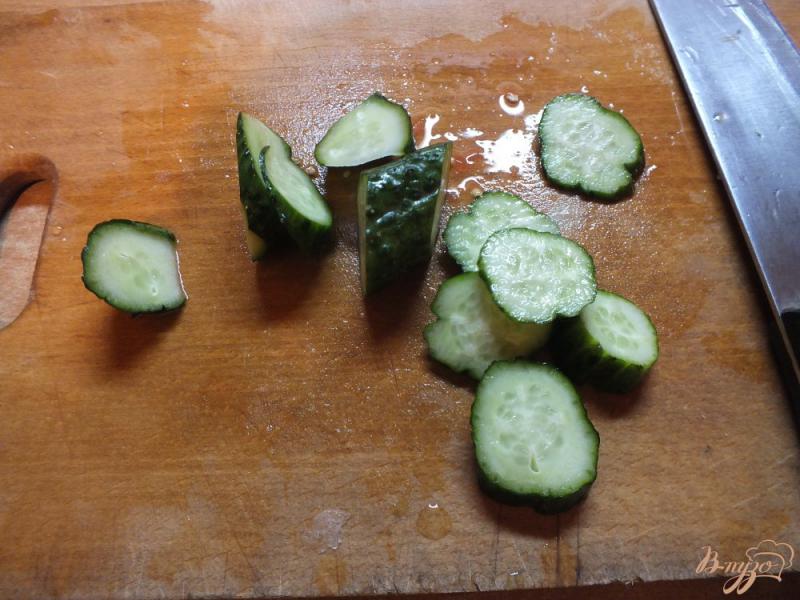 Фото приготовление рецепта: Салат с капустой и чабером шаг №4