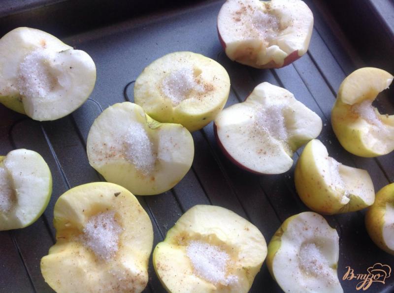 Фото приготовление рецепта: Печеные яблоки шаг №2
