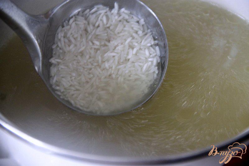 Фото приготовление рецепта: Куриный суп с рисом и нутом шаг №2