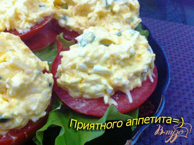 Фото приготовление рецепта: Сырный салат с зеленью шаг №8