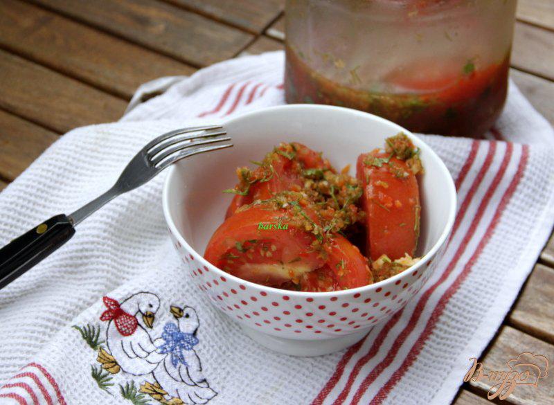 Фото приготовление рецепта: Закуска из помидоров «Пальчики оближешь» шаг №7