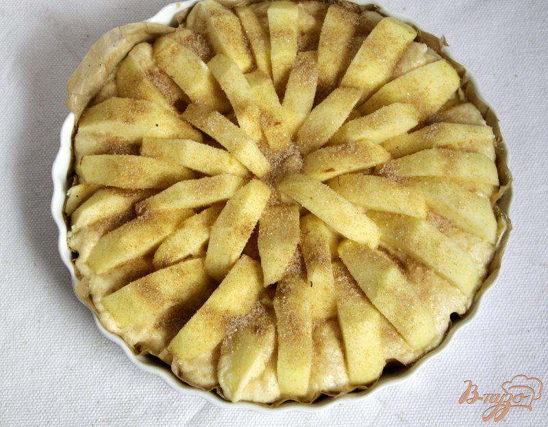 Фото приготовление рецепта: Корнуэльский яблочный пирог шаг №10