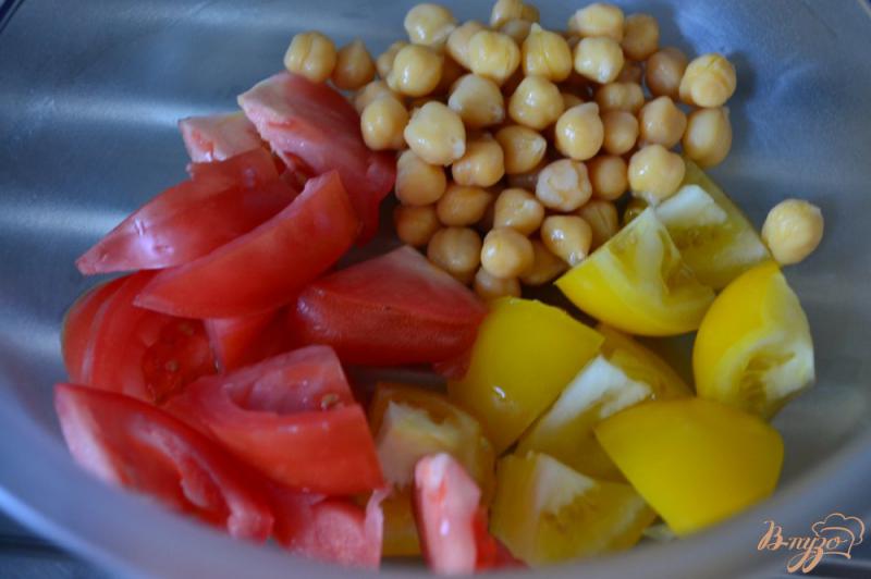 Фото приготовление рецепта: Овощной салат с соусом из ежевики шаг №1