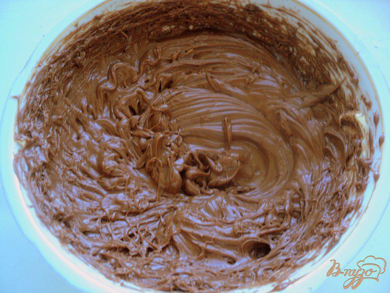 Фото приготовление рецепта: Шоколадный торт с вафельным кремом шаг №7
