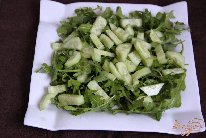 Фото приготовление рецепта: Салат  с рукколой, авокадо, красной рыбы шаг №1