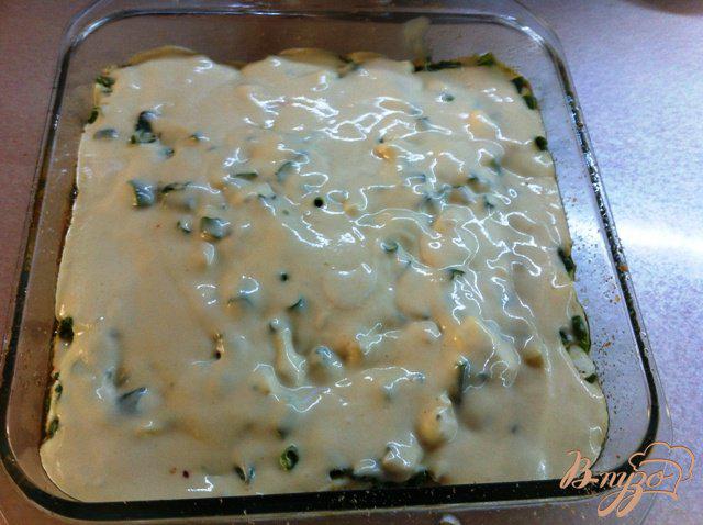 Фото приготовление рецепта: Пирог с яйцами и зеленым луком шаг №9