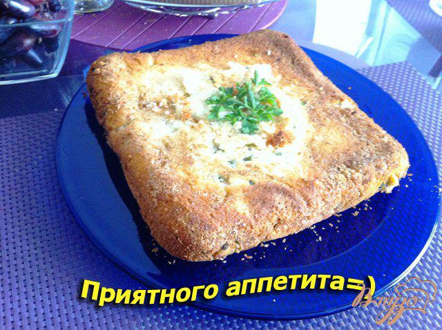 Фото приготовление рецепта: Пирог с яйцами и зеленым луком шаг №11