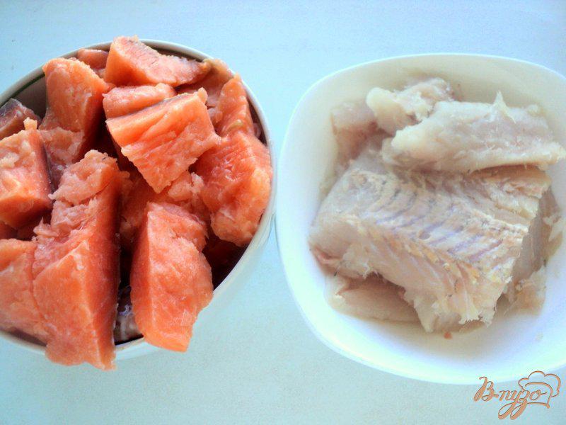 Фото приготовление рецепта: Террин из красной и белой рыбы шаг №1