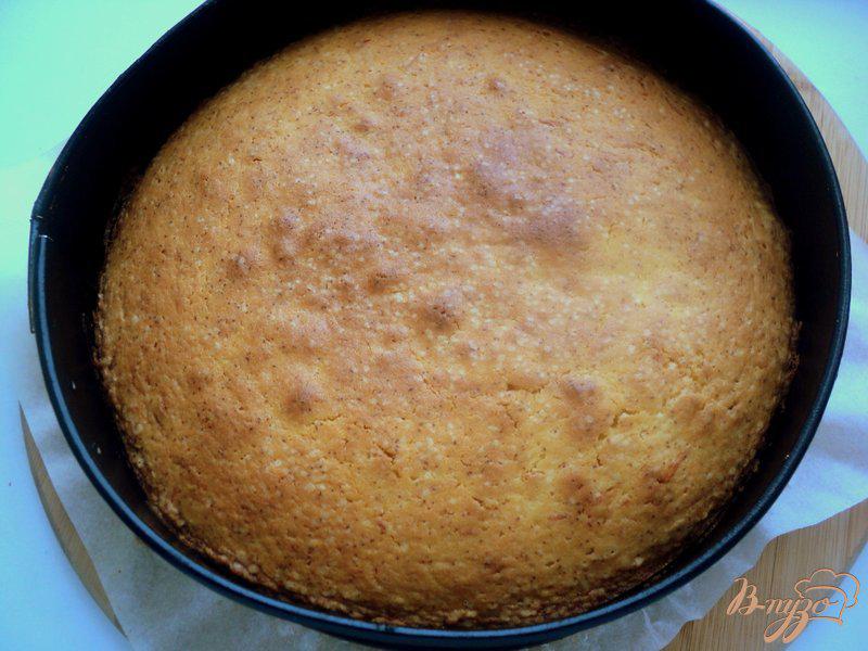 Фото приготовление рецепта: Бразильский пирог «Болу» шаг №5