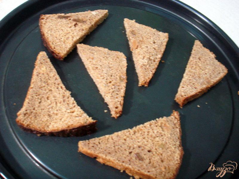 Фото приготовление рецепта: Бутерброды, реанимация хлеба шаг №3