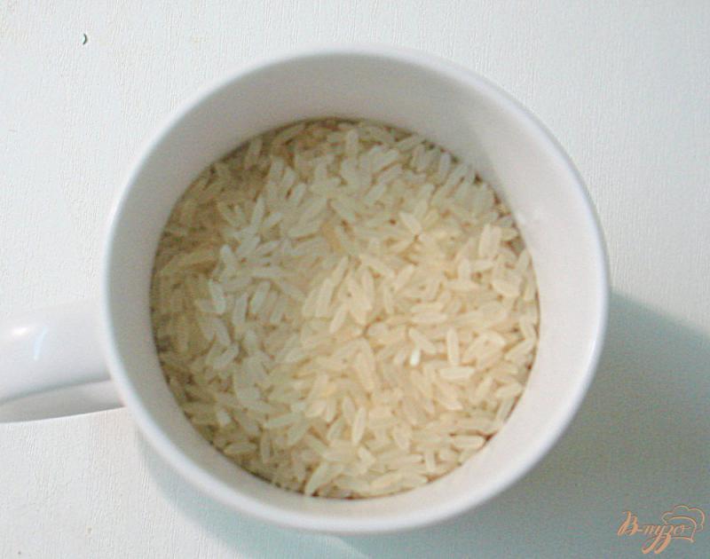 Фото приготовление рецепта: Рис с перцем, морковью и укропом шаг №1