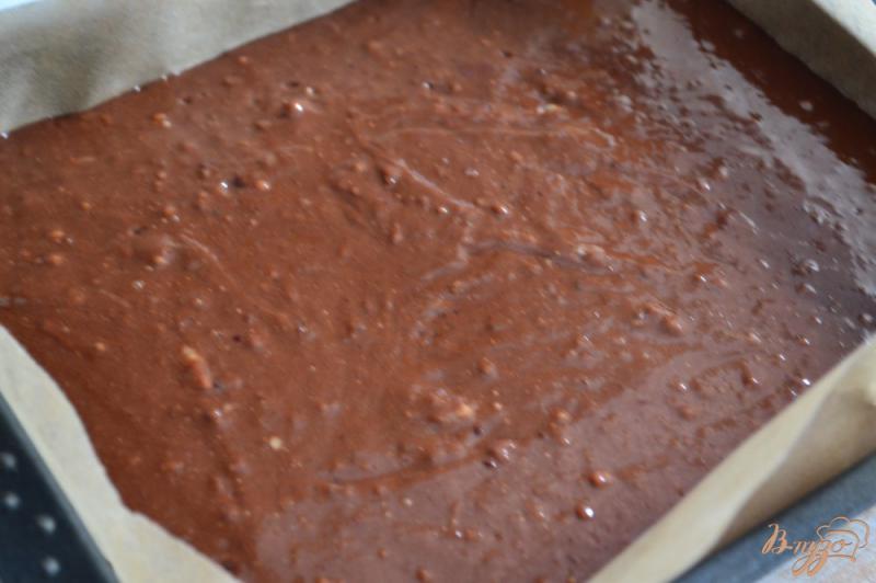 Фото приготовление рецепта: Кофейно-шоколадный пирог с меренгой шаг №4