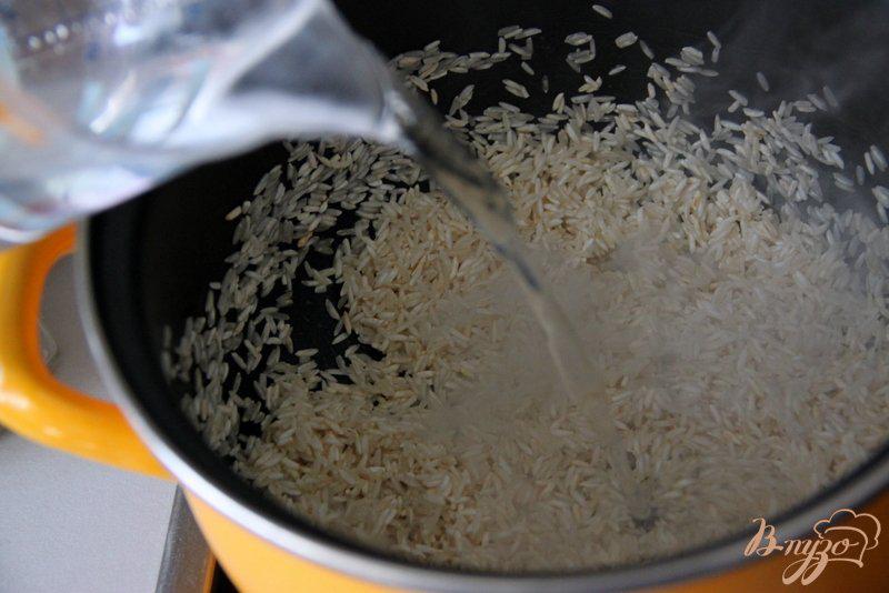 Фото приготовление рецепта: Рис с зелёной фасолью, цуккини и фетой шаг №2